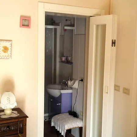 Alojamento de Acomodação e Pequeno-almoço Tre Civette Sul *